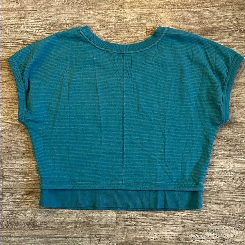 Athleta Teal Cropped Performance Tee XS Lightweight Active Top Athleisure - Picture 4 of 6